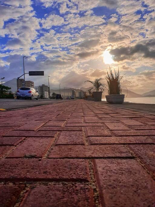 100Mts Da Praia Com Churrasqueira, Piscina E Wi-Fi Карагуататуба Экстерьер фото